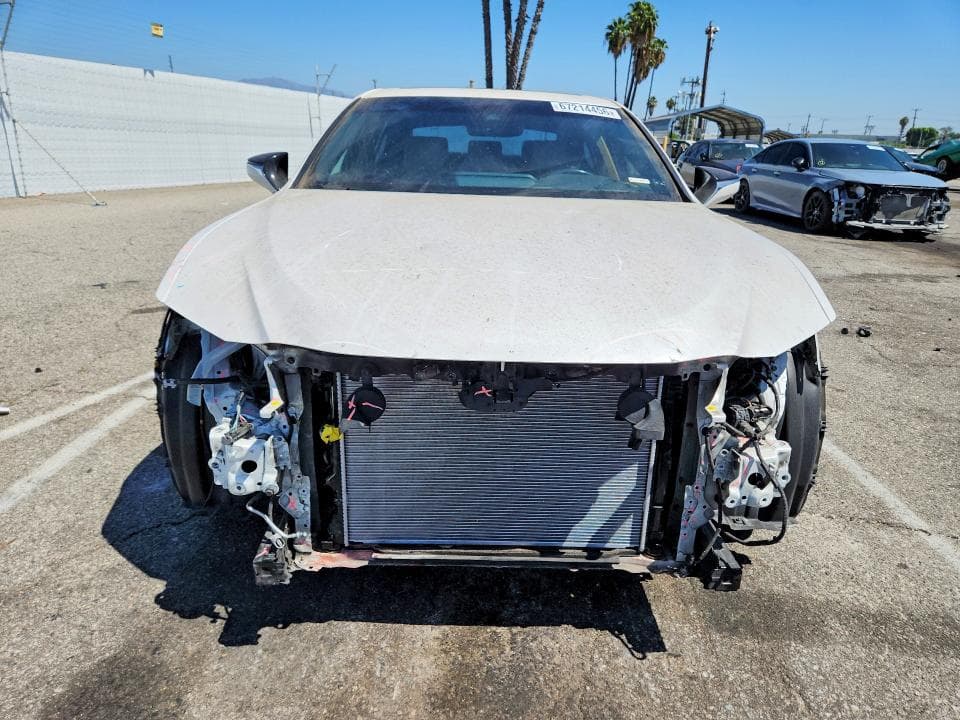 2022 LEXUS ES 300H BASE 5