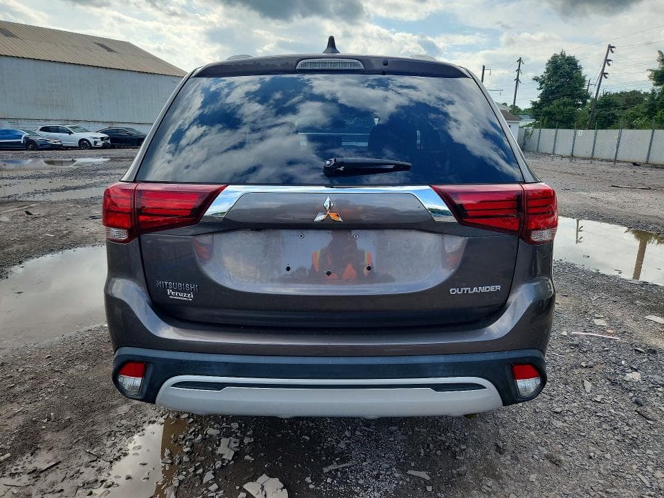 2019 MITSUBISHI OUTLANDER ES 6