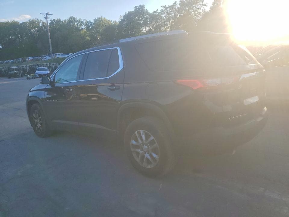 2018 CHEVROLET TRAVERSE LT 2