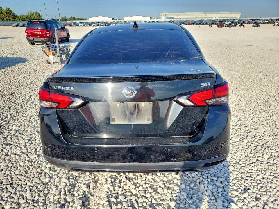 2020 NISSAN VERSA SR 6