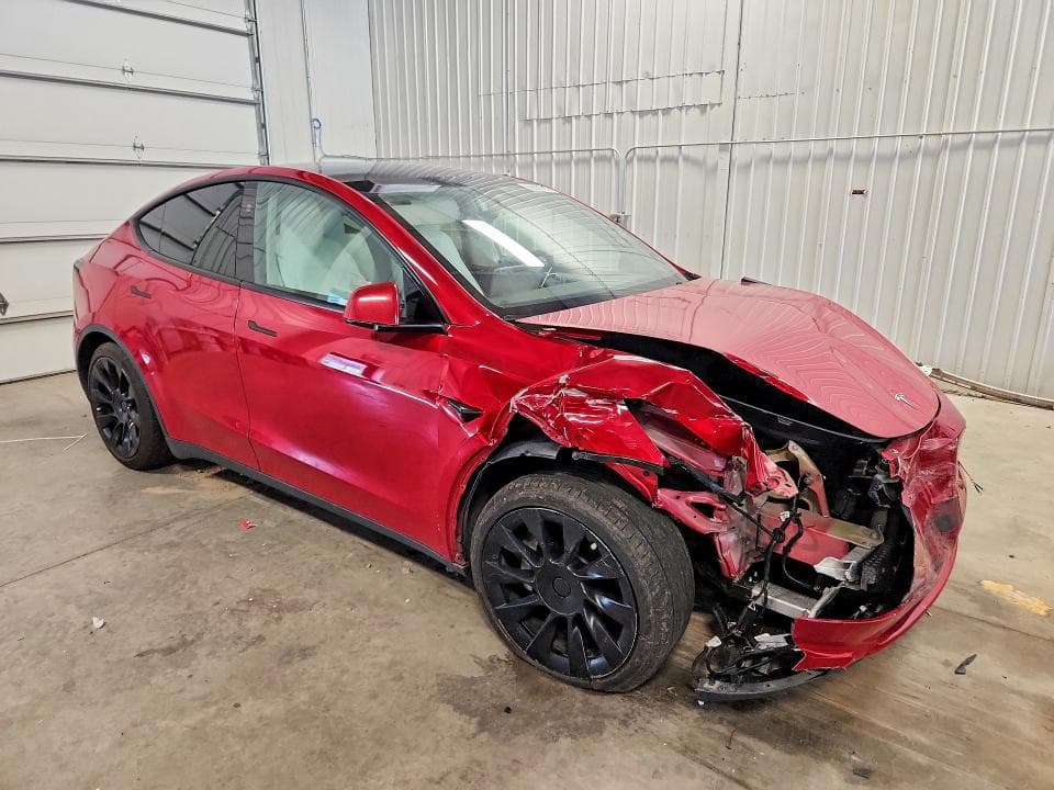 2023 TESLA MODEL Y 4