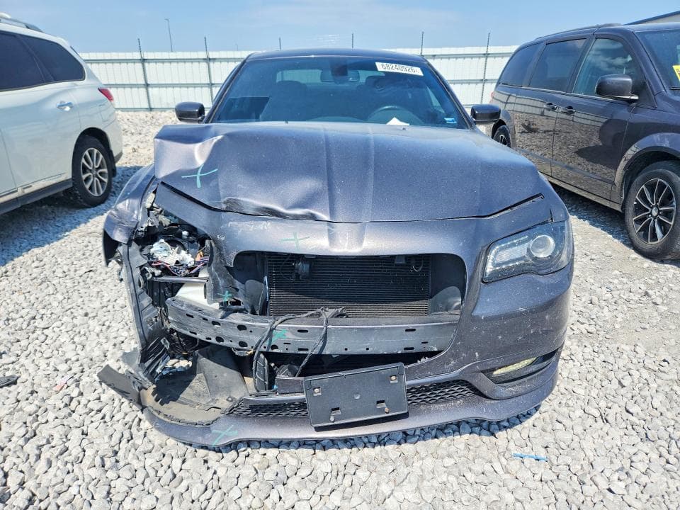 2017 CHRYSLER 300 S 5
