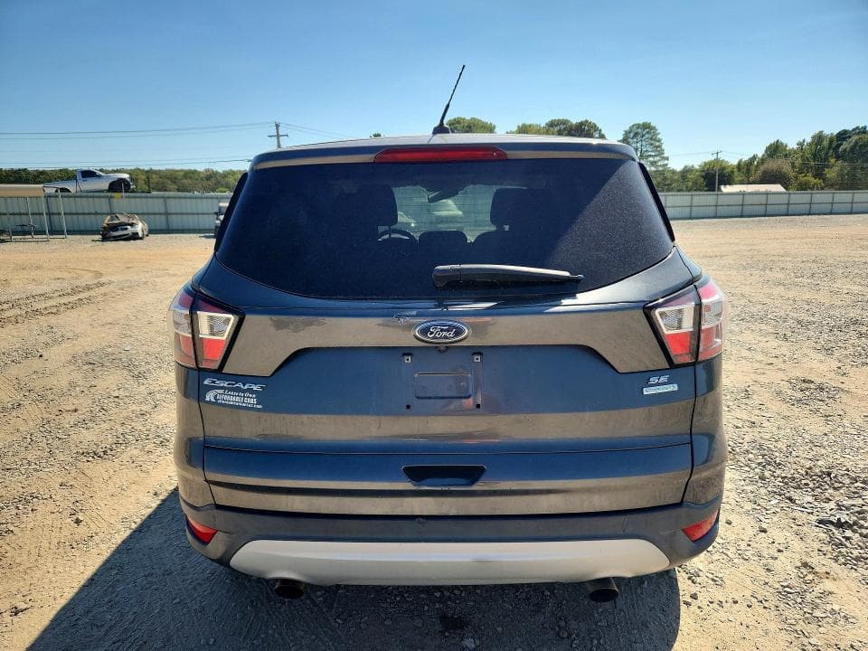 2017 FORD ESCAPE SE 6