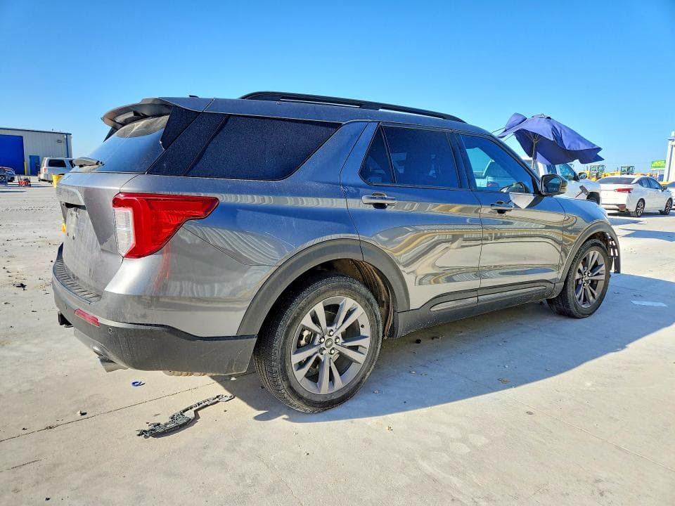 2023 FORD EXPLORER XLT 3