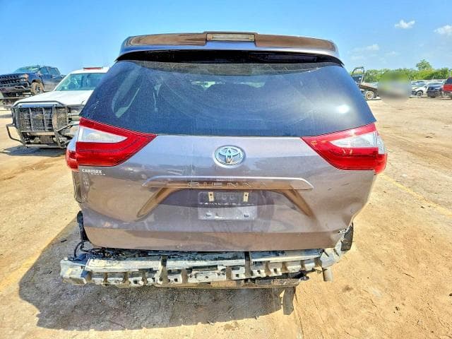 2019 TOYOTA SIENNA XLE 8-PASSENGER 6