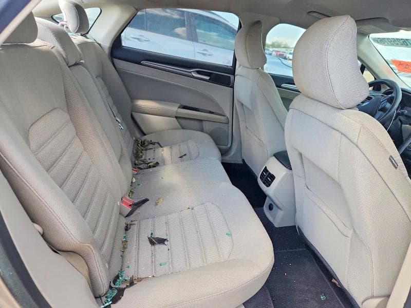 2017 FORD FUSION SE 10
