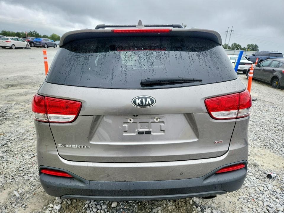 2017 KIA SORENTO LX 6