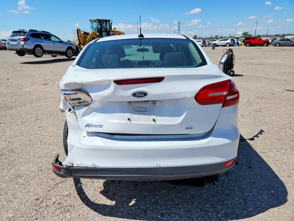 2017 FORD FOCUS SE 6