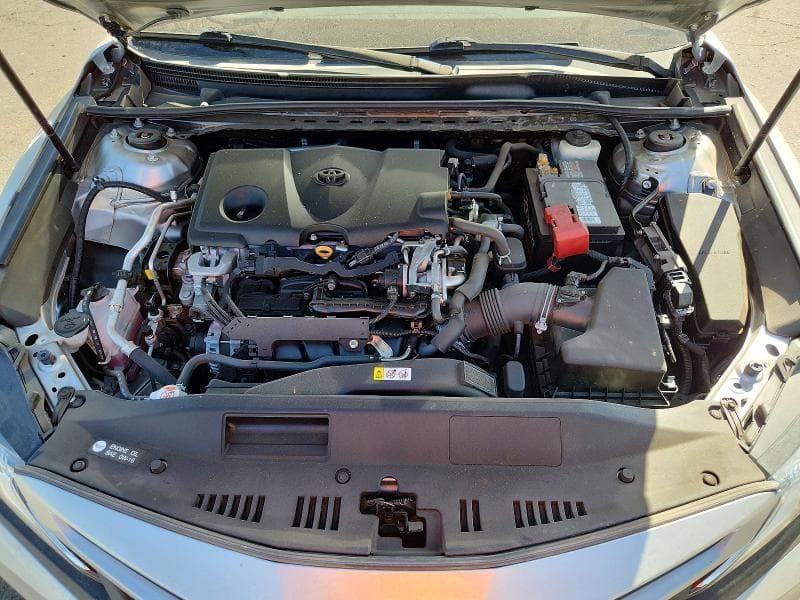 2020 TOYOTA CAMRY SE 11