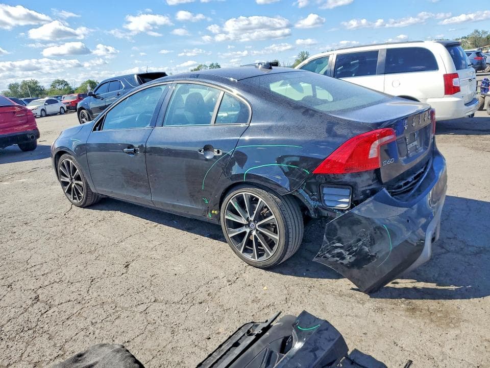 2017 VOLVO S60 DYNAMIC 2