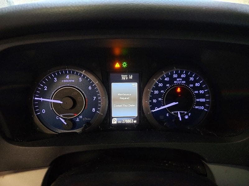 2018 TOYOTA SIENNA LE 9