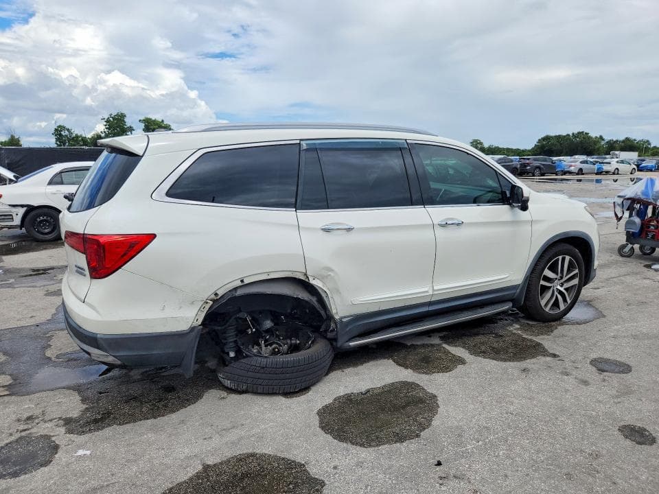 2018 HONDA PILOT TOURING 3