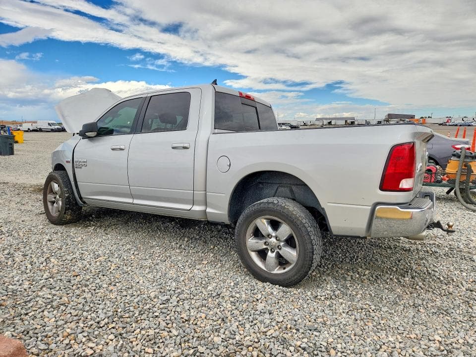 2019 RAM 1500 CLASSIC SLT 2