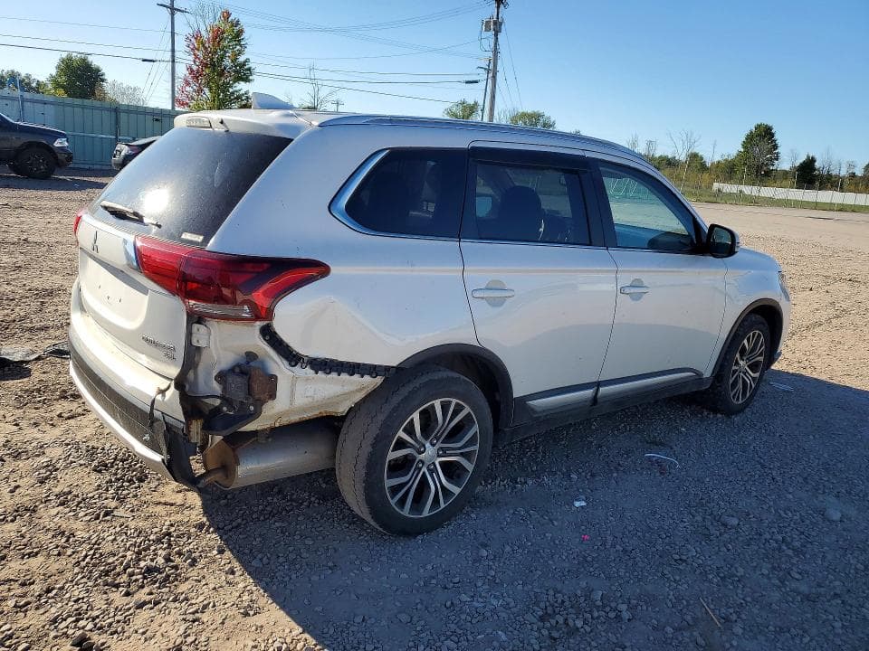 2017 MITSUBISHI OUTLANDER SE 3