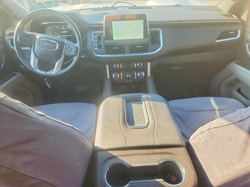 2023 GMC YUKON SLE 8