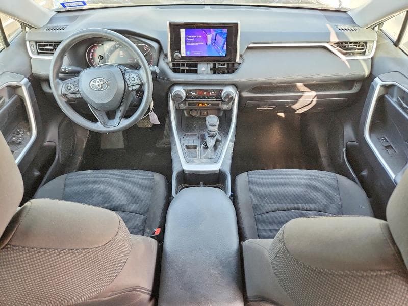 2024 TOYOTA RAV4 LE 8