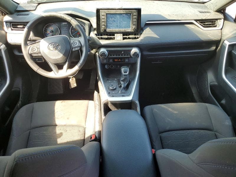 2022 TOYOTA RAV4 SE 8