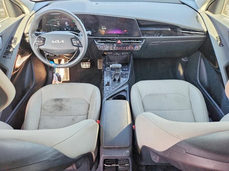 2023 KIA NIRO EX 8