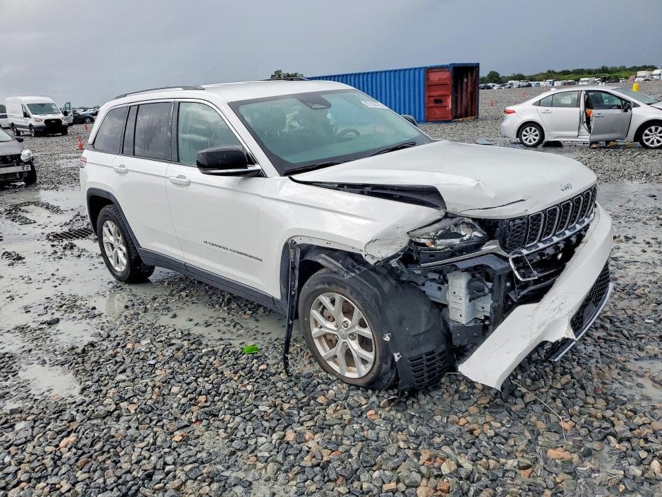 2023 JEEP GRAND CHEROKEE LIMITED 4
