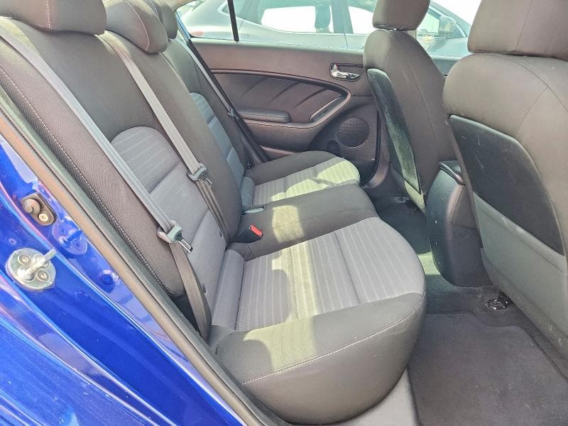 2017 KIA FORTE S 10