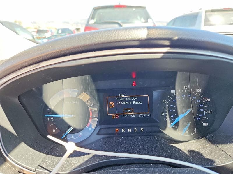 2017 FORD FUSION SE 9