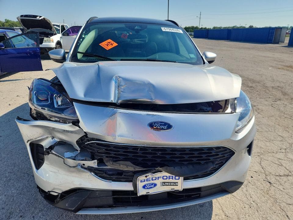 2020 FORD ESCAPE SE 5