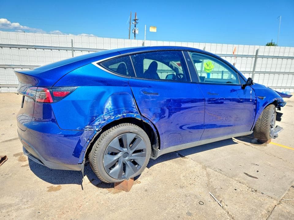 2025 TESLA MODEL Y 3