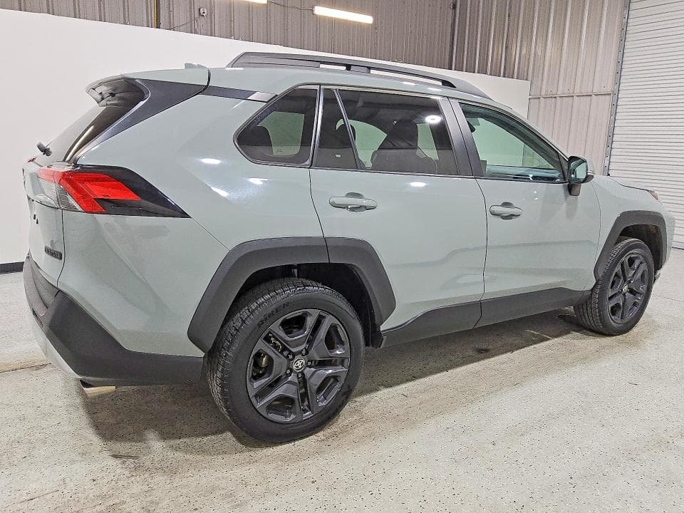 2022 TOYOTA RAV4 ADVENTURE 3