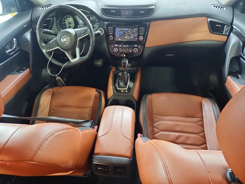 2017 NISSAN ROGUE SL 8