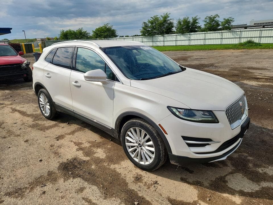 2019 LINCOLN MKC 4