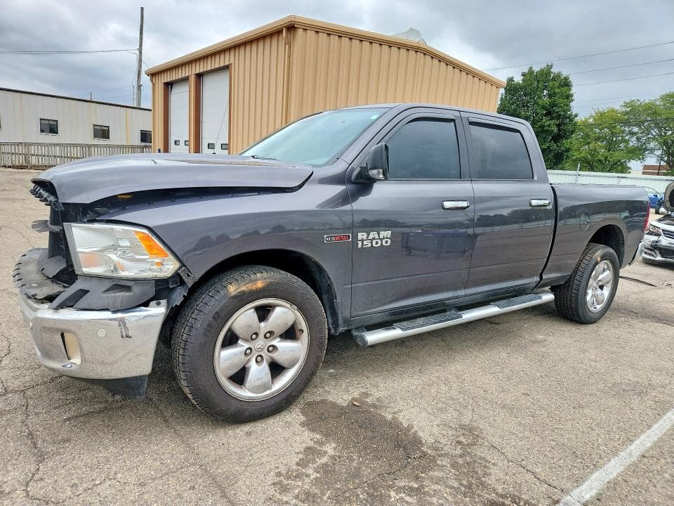 2018 RAM 1500 SLT - 1