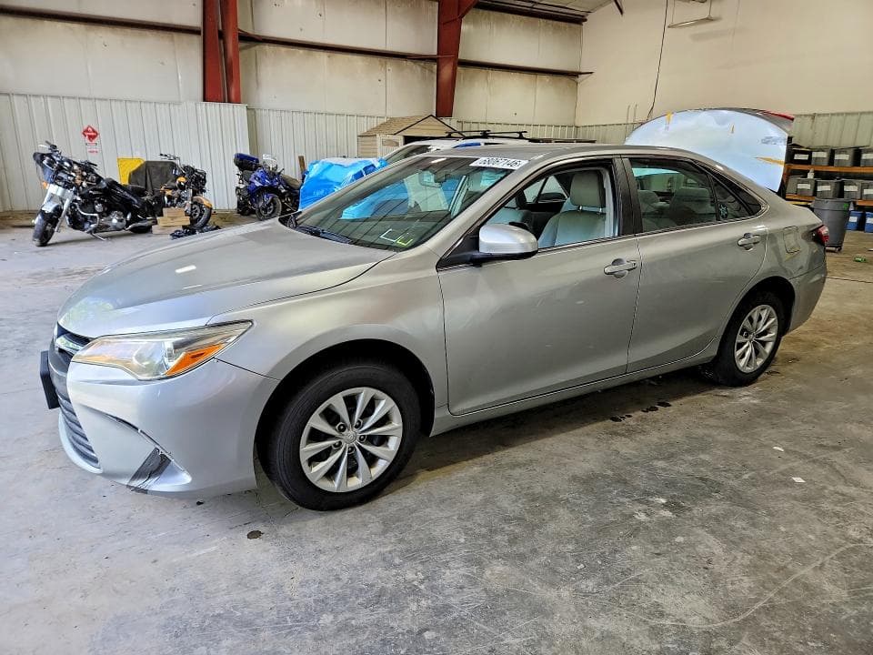 2017 TOYOTA CAMRY LE - 1