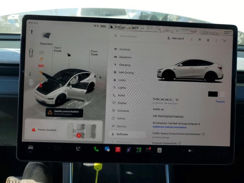 2026 TESLA MODEL Y 9