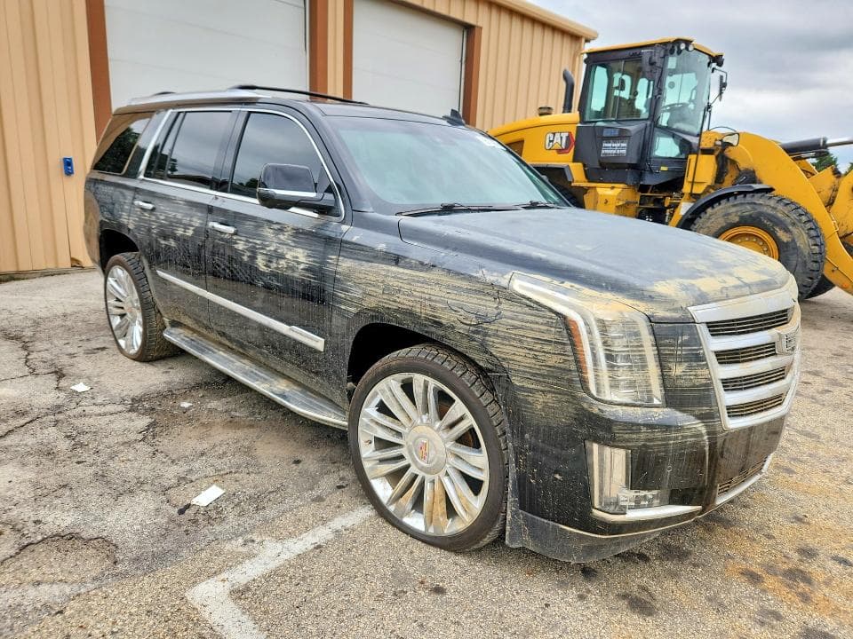 2017 CADILLAC ESCALADE LUXURY 4