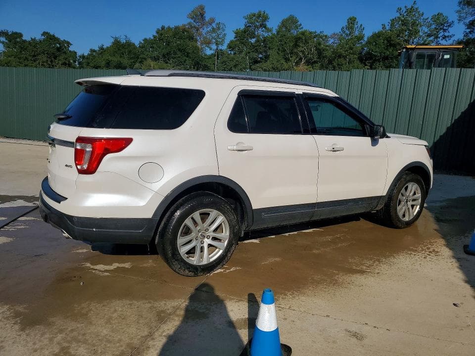 2018 FORD EXPLORER XLT 3