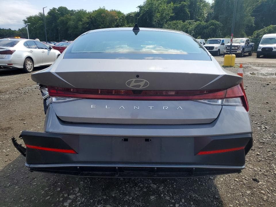 2025 HYUNDAI ELANTRA SEL 6