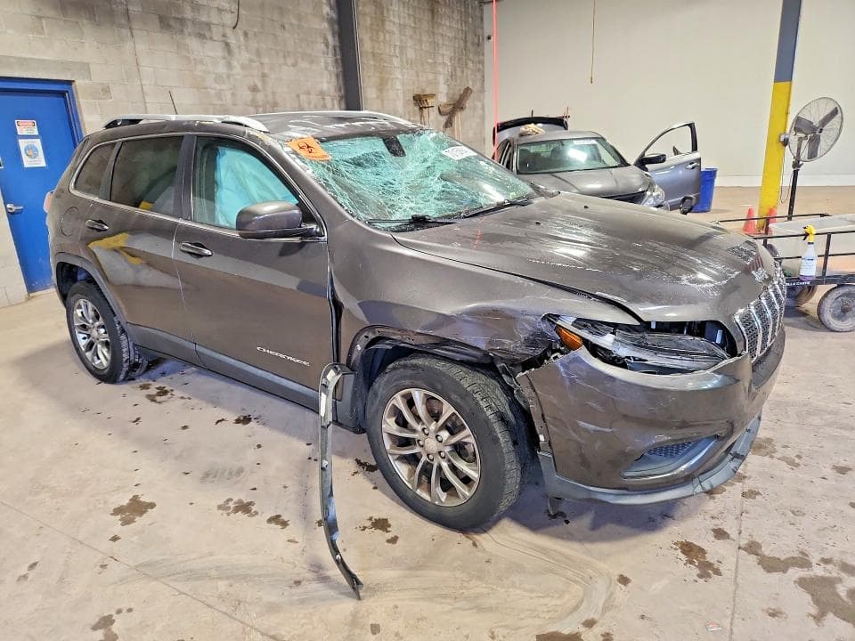 2019 JEEP CHEROKEE LATITUDE PLUS 4