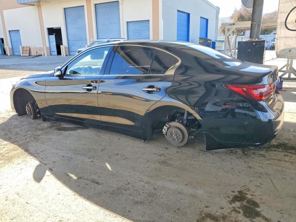 2021 INFINITI Q50 LUXE 2