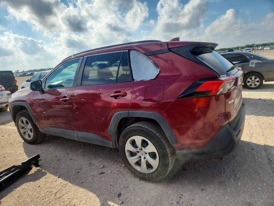 2021 TOYOTA RAV4 LE 2