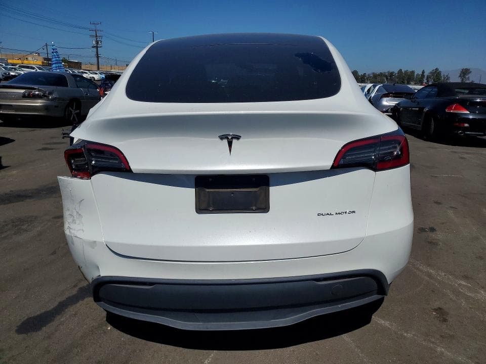 2023 TESLA MODEL Y 6