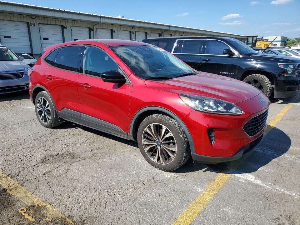 2021 FORD ESCAPE SE 4