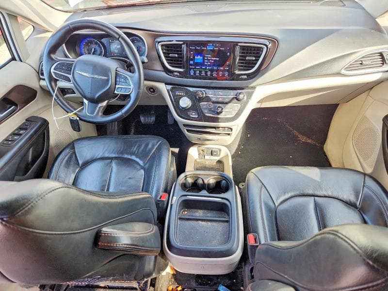 2017 CHRYSLER PACIFICA TOURING L 8