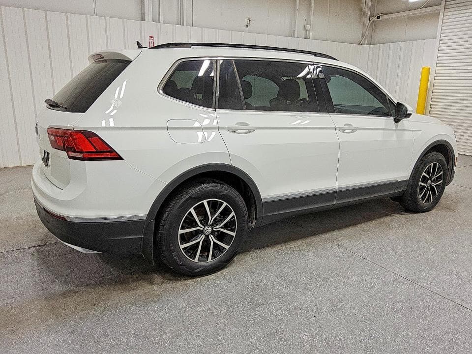 2021 VOLKSWAGEN TIGUAN SE 3