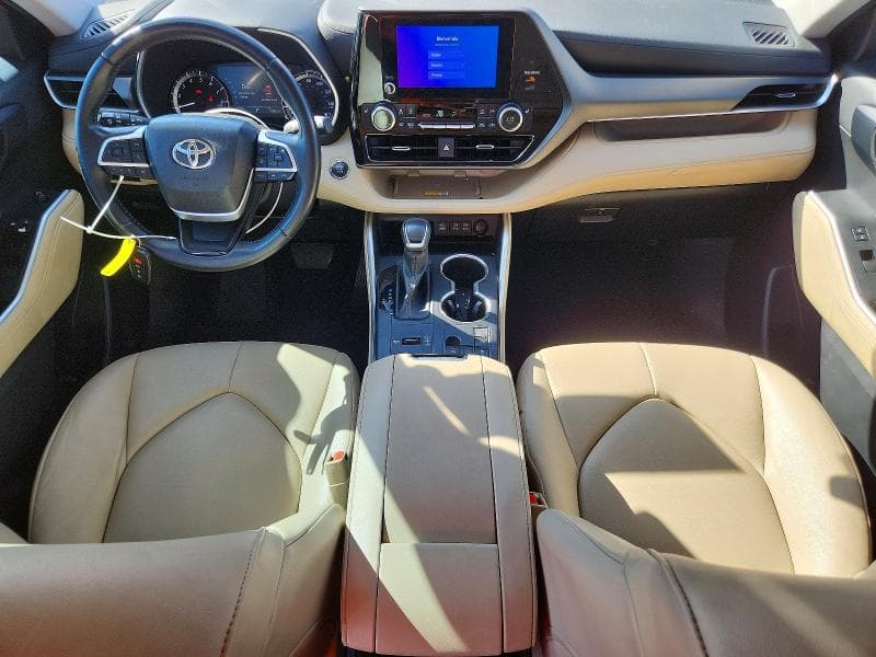 2023 TOYOTA HIGHLANDER XLE 8