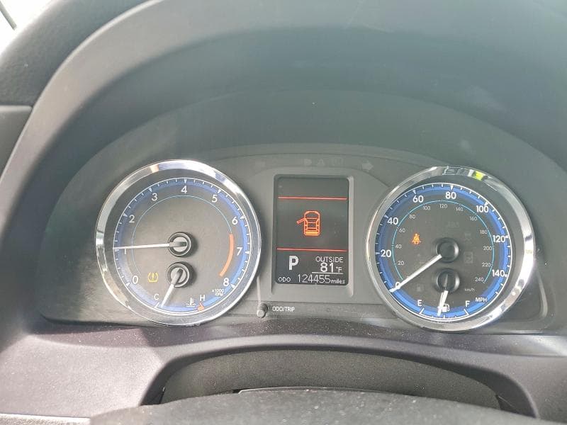 2017 TOYOTA COROLLA LE 9