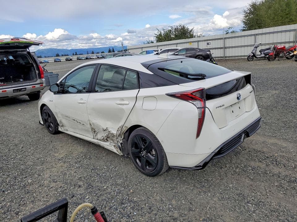 2017 TOYOTA PRIUS FOUR TOURING 2