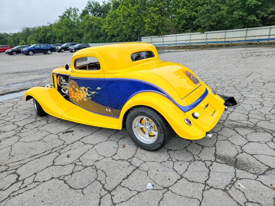 1934 FORD COUPE 2