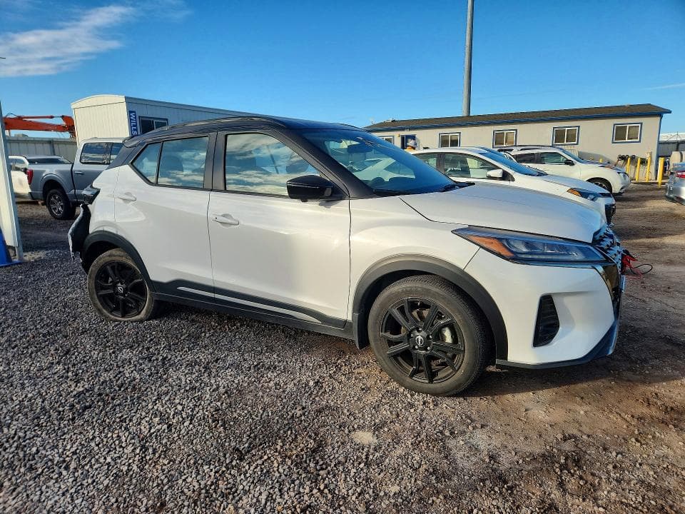 2024 NISSAN KICKS SR 4