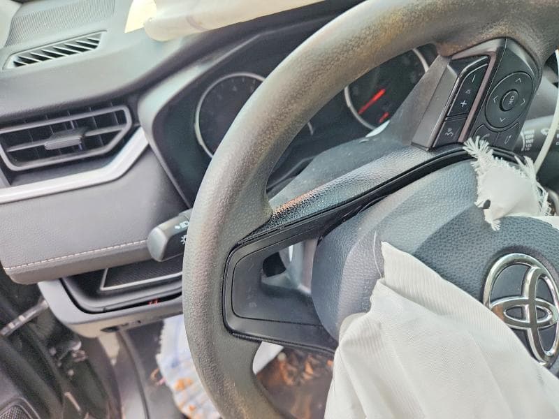 2020 TOYOTA RAV4 LE 9