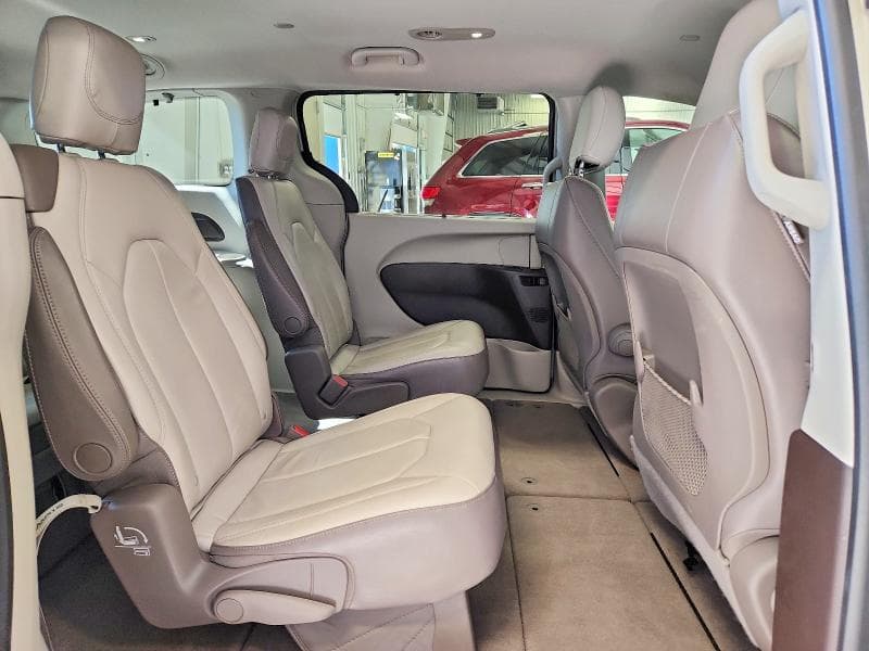 2017 CHRYSLER PACIFICA TOURING L 11